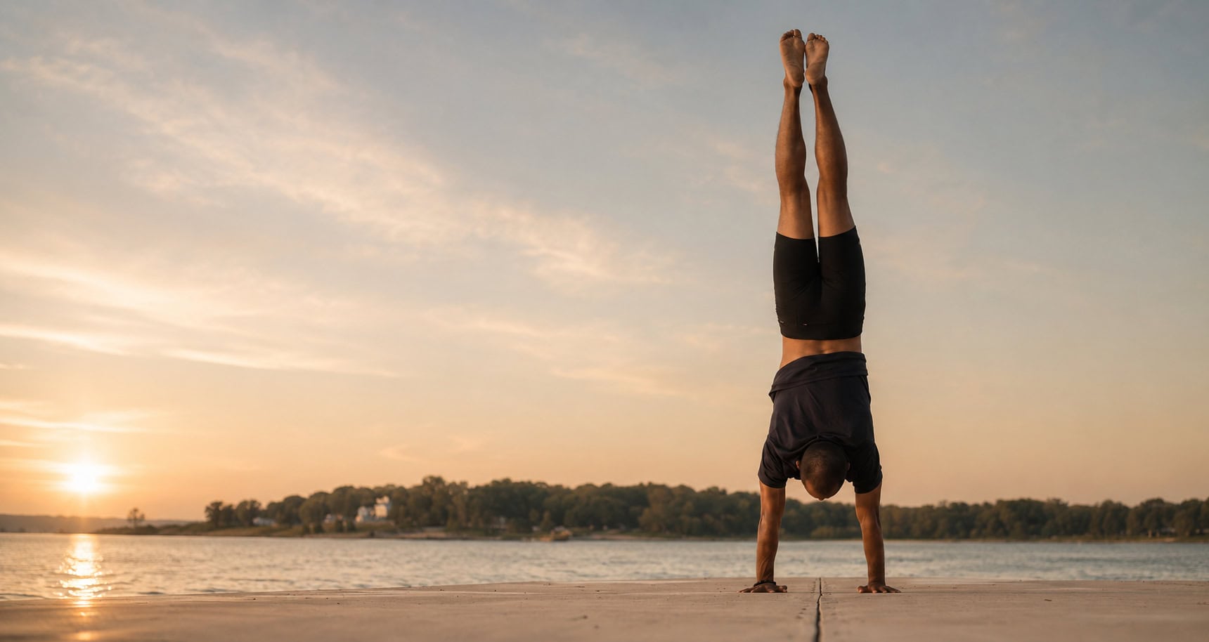 Carlos Mendez Yoga - Handstand Training